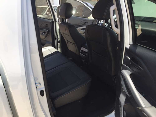 Imagen 12 de 15 de Peugeot Landtrek 2.4 Turbo Active 4x2