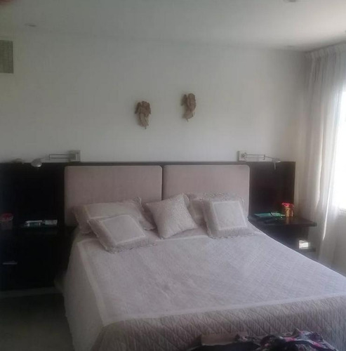Casa En Venta 5amb -c/ Pileta Al Golf - Country Golf El Sosiego