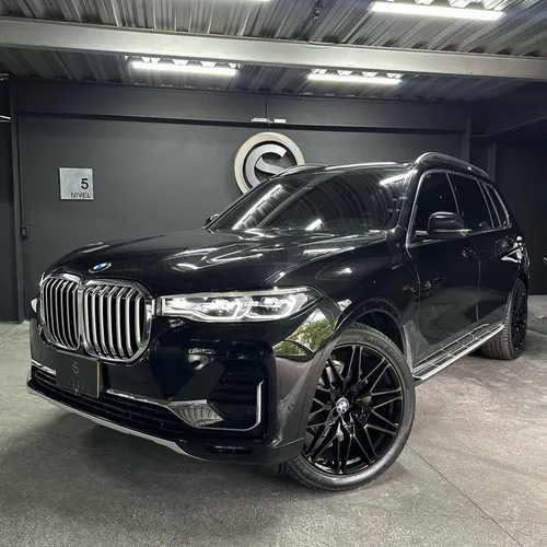 BMW X7 3.0 Xdrive 40i Pure Excelence