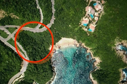 Terreno Frente Al Mar, 57 Metros De Playa, Uso De Suelo: Res