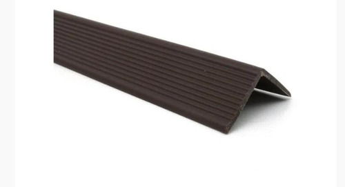 Imagen 1 de 6 de Nariz De Grada Pvc 1.20 Mts