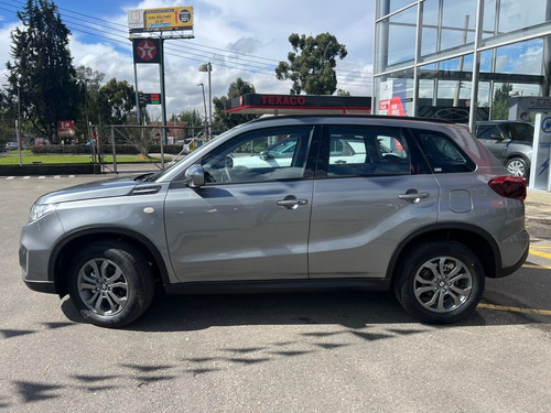 Imagen 14 de 25 de Suzuki Vitara 4x2 Automática