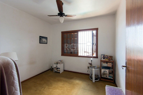 Casa Em Nonoai Com 3 Dormitórios - Lu430324