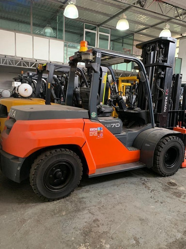 Imagen 9 de 12 de Montacargas Linde 14,000 Kgs, Año 2015 Toyota Seminuevo