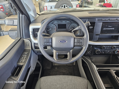 F-250 Xlt,diesel 6.7 L V8,ta