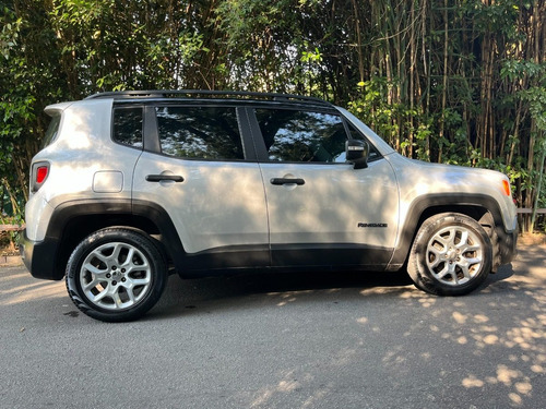 Imagen 12 de 20 de Jeep Renegade 1.8 Automatica Sport Plus Año 2018 Gris Plata