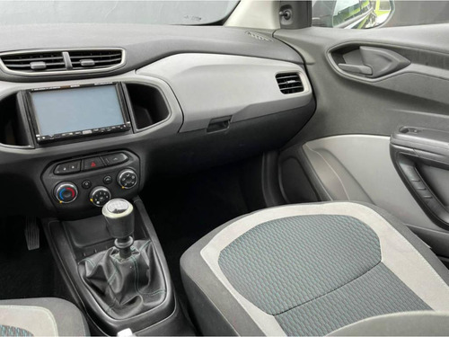 Imagem 7 de 10 de Chevrolet Onix 1.0 Lt