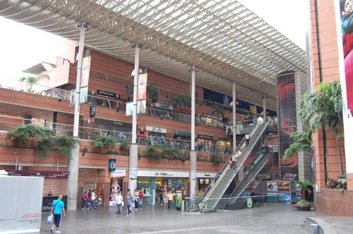 Se Vende Local Centro Comercial San Ignacio