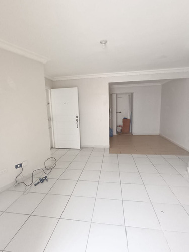 Se Vende Apartamento Con Piscina En La Jacobo Majluta