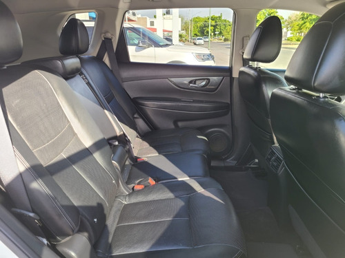 Imagen 11 de 15 de Nissan X-trail Exclusive 2016