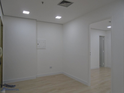 Imagem 2 de 11 de Conjunto Comercial Com 03 Salas E 01 Vaga, Rua Pedro De Toledo, Ao Lado Metrô - Vila Clementino - Md442