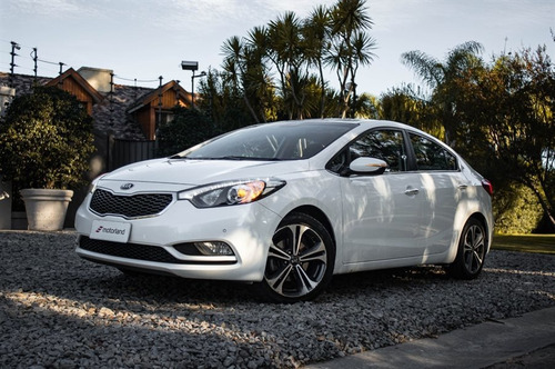 Kia Cerato - Inmejorable Estado Motorland Permuto / Financio
