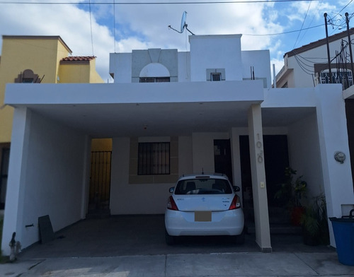 Casa De 3 Recamaras Y 2 Baños Completos