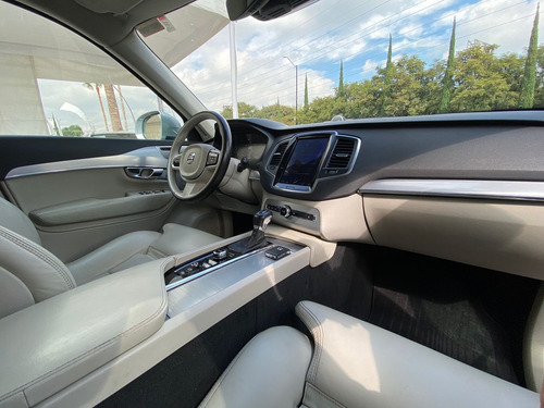 Imagen 8 de 15 de Volvo Xc90 2017 2.0 T6 Momentum Awd 7 Pas At