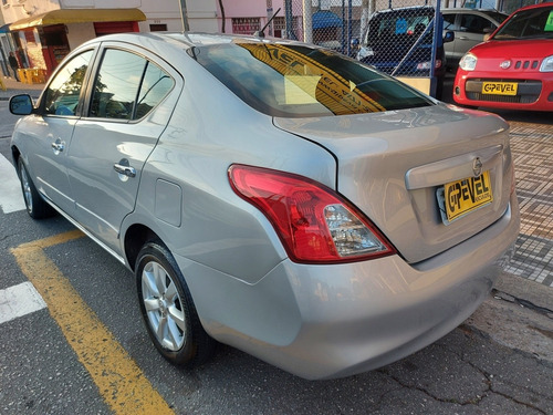 Nissan Versa 1.6 16v Sl Flex 4p