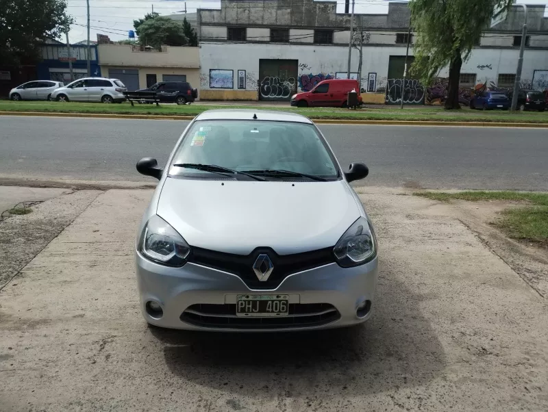 Renault Clio 1.2 Mío Authentique Pack Abs Abcp