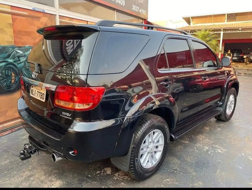 Toyota Hilux SW4 3.0 Srv 7l 4x4 Aut. 5p