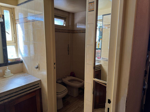 Venta - Excelente Casa 6 Amb - Flores, Caba