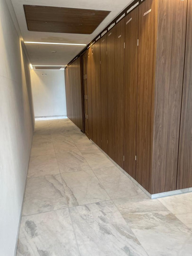 Admira Este Impresionante Apartamento A La Venta En La Selecta Zona De Las Mercedes.