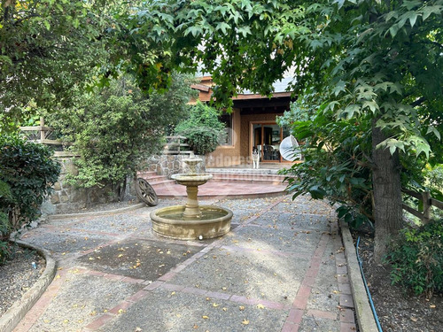 Casa En Venta De 3 Dorm. En Lo Barnechea Arrayán