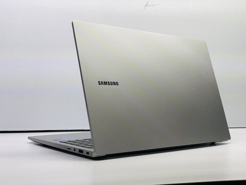 Samsung Galaxy Book 4 - Intel Core 7, 16gb Ram, 512gb Ssd Gris (Reacondicionado)