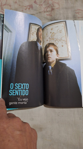 Livro + Dvd Bruce Willis O Sexto Sentido ( M. Night Shyamalan) + Duro De Matar + Xeque-mate ( Morgan Freeman) + Código Para O Inferno ( Alec Baldwin)