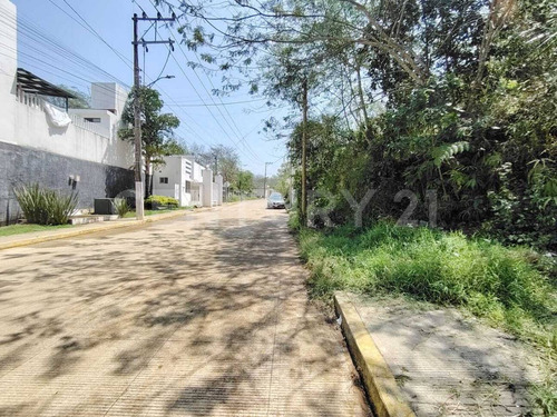 Venta Terreno Con Escritura De 600 M2 Con Servicios A Pie De Calle