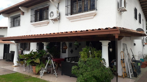 Se Ofrece En Venta Acogedora, Bella Y Amplia Casa Quinta En Los Samanes