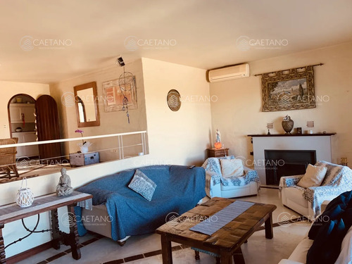Vendo Hermosa Casa A Una Cuadra Del Mar, Rincón Del Indio.
