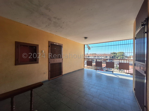 Se Vende Edificio Centro De Maracay Calle Paez Fvina