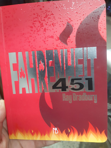 Libro: Fahrenheit 451. Ray Bradbury 