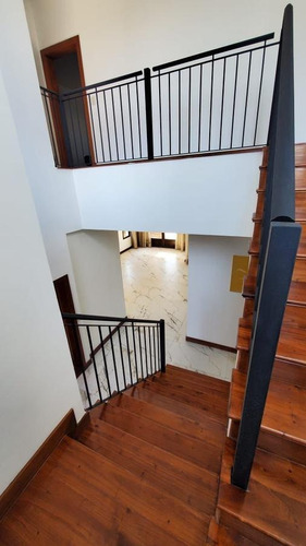 Imagen 17 de 30 de Venta Casa 5 Ambientes Con Piscina En Barrio El Golf - Nordelta.