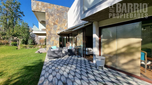 Casa En Venta De 3 Dorm. En Piedra Roja, Chicureo