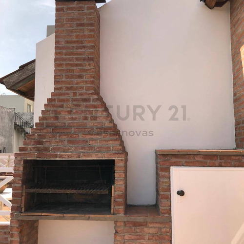 Imagen 2 de 11 de Venta Haedo Casa Tipo Triplex Excelente Ubicacion