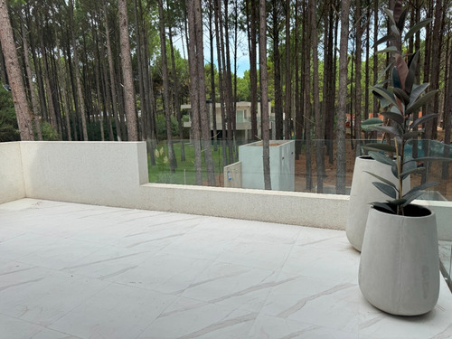 Casa A Estrenar En Venta 5 Ambientes - Pinamar Norte - Frontera.