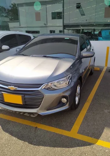Chevrolet Onix 1.0t LTZ sedan