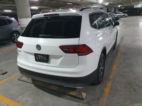 Imagen 7 de 11 de Volkswagen Tiguan 2019 1.4 Comfortline Plus At
