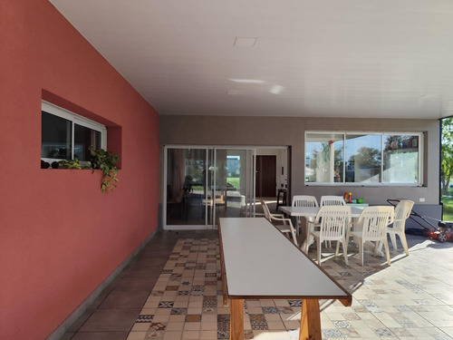 Casa En Venta En Barrio Privado Costa Verde