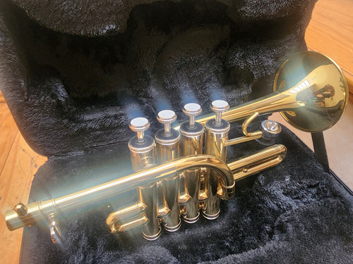 Trompeta Piccolo Silvertone Dorado (Usado)