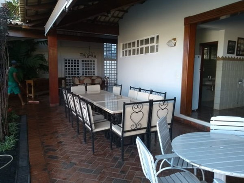 Imagem 9 de 16 de Casa Sobrado Padrão Com 4 Quartos - 205-v