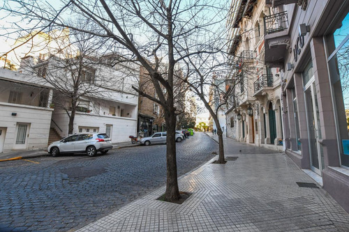 Departamento 3 Dormitorios En Venta Con Cochera - Vista Al Río - Categoría