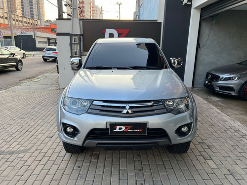 Mitsubishi L200 Triton 3.2 HPE 4X4 CD 16V TURBO INTERCOOLER DIESEL 4P AUTOMÁTICO