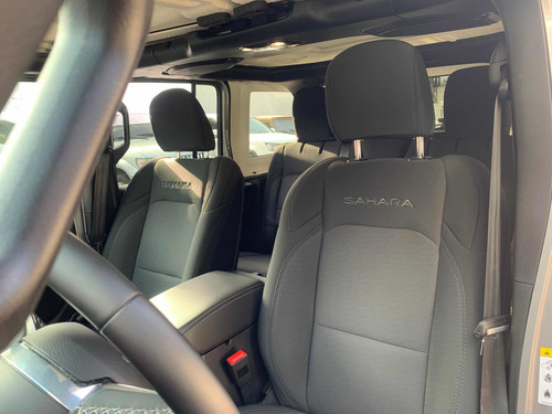Jeep Wrangler Sahara