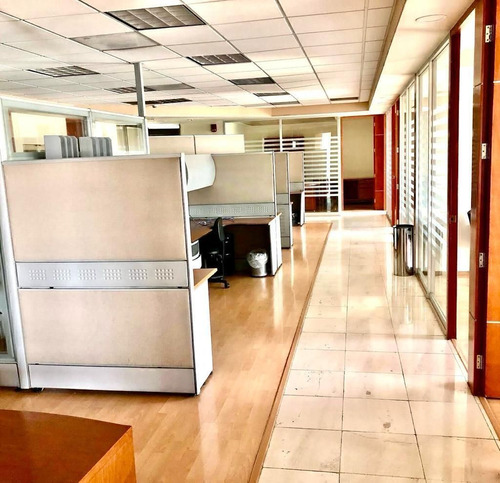 Oficina En Renta En Lomas Altas Torre Quadrata