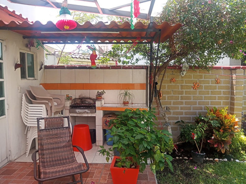 Excelente Casa En Emiliano Zapata, Morelos, Con Terreno Excedente Y Alberca