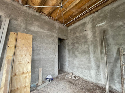 Casa En Venta - Bº La Quebrada - Lujan