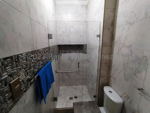 Imponente Townhouse En Venta Karol Home Av. Aragua Con Pozo De Agua Keg2331055