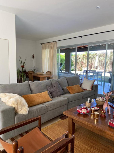 Casa En Venta Con Renta, Barrio Barbarita