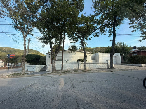 Espléndida Propiedad De Tres Dorm. Zona Aerosilla, Villa Carlos Paz