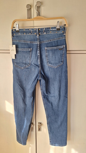 Pantalón De Jean Uma Con Apliques